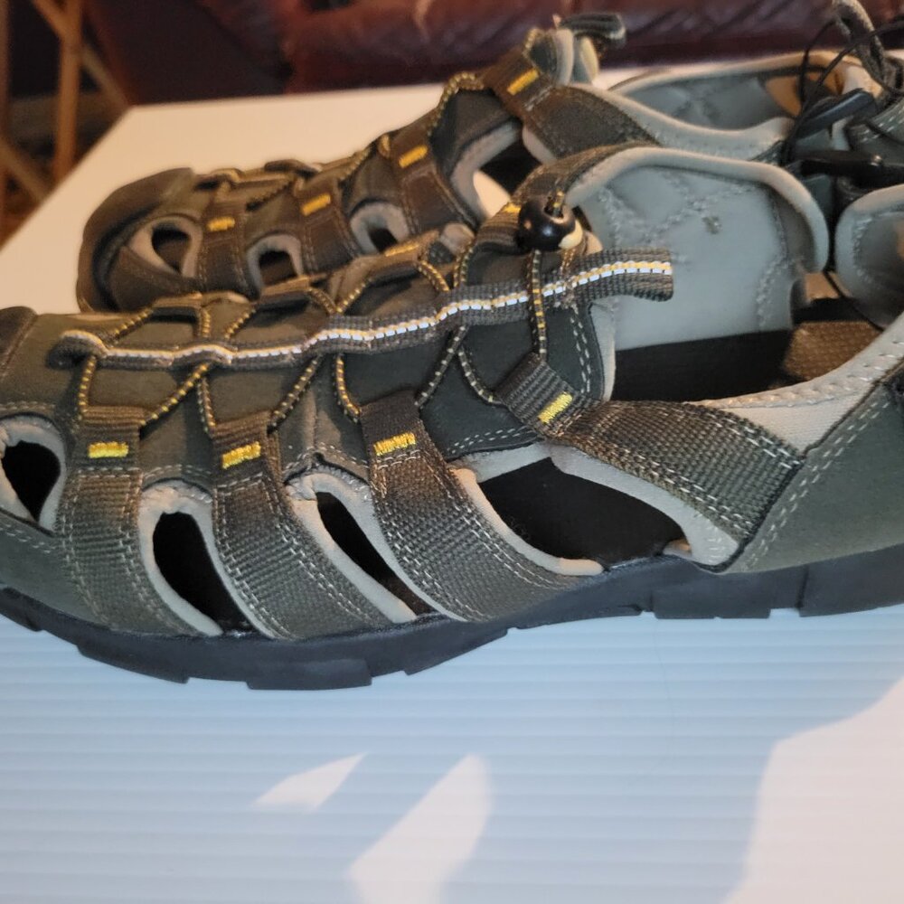 Sandals - Picture 4 of 6